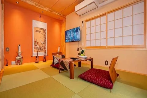 TV and multimedia, Photo of the whole room, air conditioner