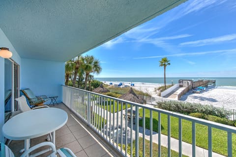 Sand Dollar 105 Apartment in Redington Shores