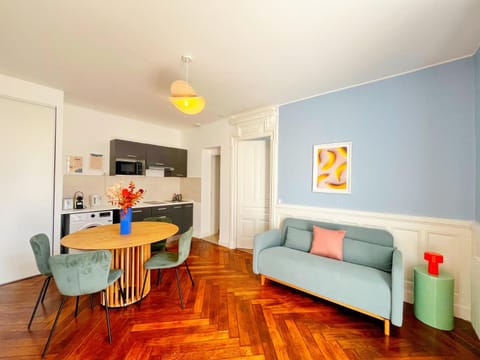 Suite Celestine - Appartement 4 & 8 personnes - Check in h24 & wifi Apartment in Lyon