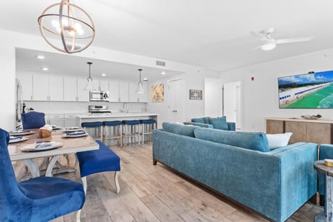 Blu 500 - Stunning with Gulf Views - Free Beach Service Apartment in Okaloosa Island