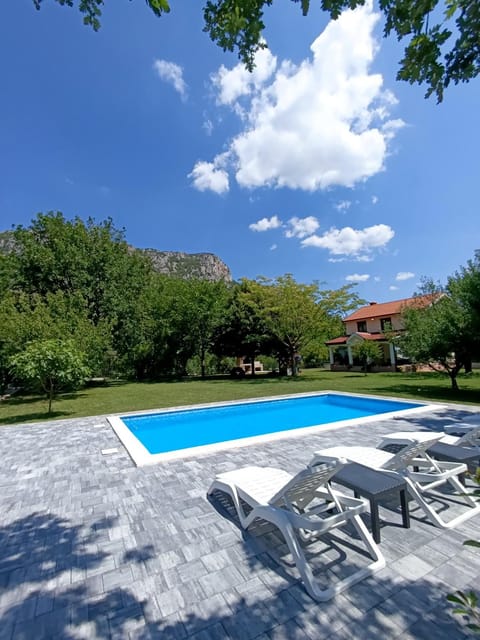 Pool view, Swimming pool, sunbed