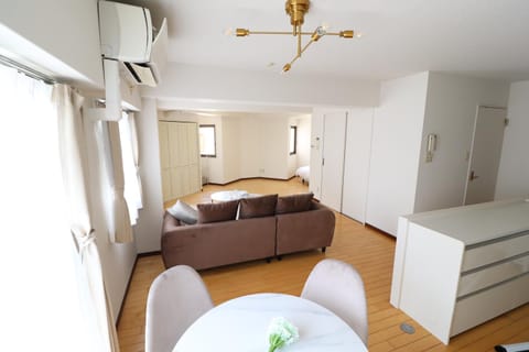 Bed, Living room, Dining area, Bedroom