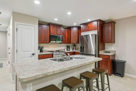 Isabella Ct Townhome House in Jacksonville