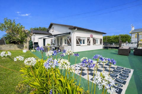 Property building, Garden, Garden view