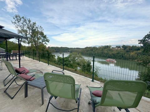 Natural landscape, Balcony/Terrace, Lake view, Mountain view, sunbed