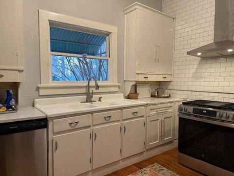 City Cottage on Main Street In North GA House in Alabama