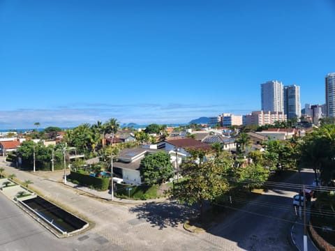 Day, Neighbourhood, Natural landscape, Bird's eye view, City view, Street view, Location