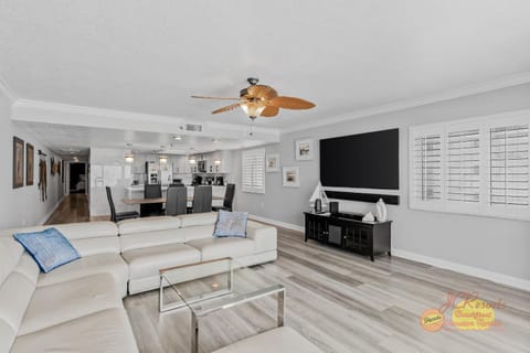Sand Dollar 402 Apartment in Redington Shores