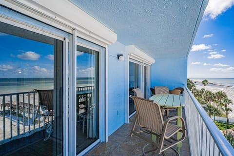 Sand Dollar 407 Apartment in Redington Shores