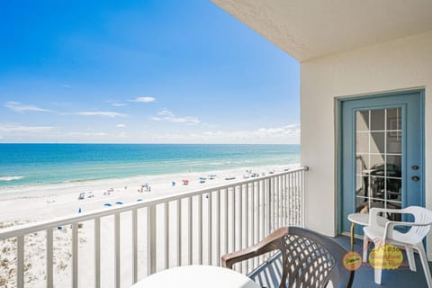 Sea Breeze 602 Apartment in Madeira Beach