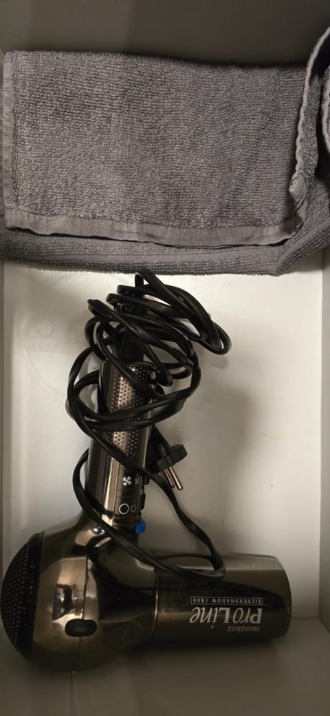 Vantaa ZoneB apartment for one to five persons and 20min by train from Airport and Helsinki City and one car park Apartment in Helsinki