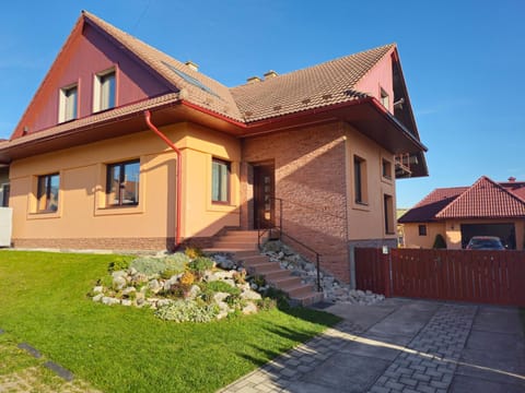 Property building, Day