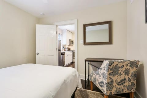 Cute 1bed 1bath 4 blocks from French Q and steps to Jazz & music venues Apartment in Faubourg Marigny