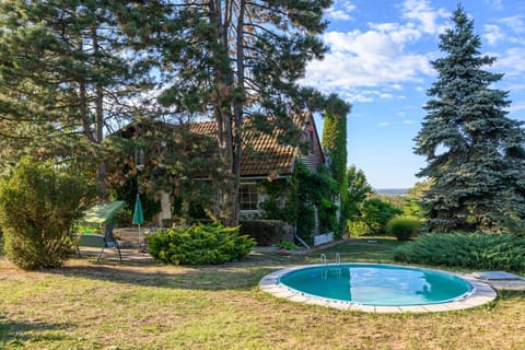 Garden, Pool view