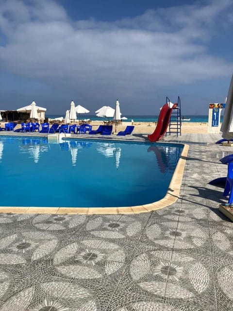 Swimming pool, Swimming pool