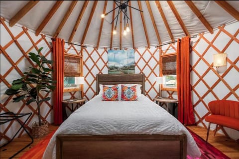 Rustic Luxe Yurt- Unit #1 Campground/ 
RV Resort in Waco