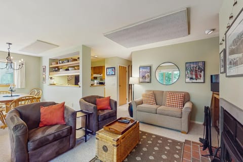 Snow Creek 57 Apartment in Warren