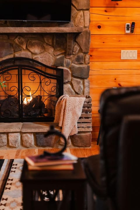 Living room, Seating area, fireplace