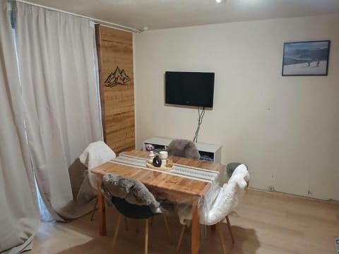 Le corbier apart 6 pers , 1er etage vue pistes Apartment in Villarembert