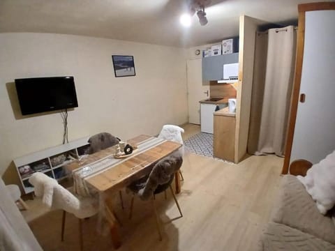 Le corbier apart 6 pers , 1er etage vue pistes Apartment in Villarembert