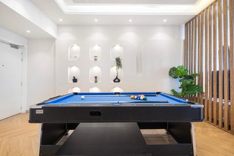 Lux 3 BR Sea View Condo with Pool & Sauna In Marina Apartment in Dubai