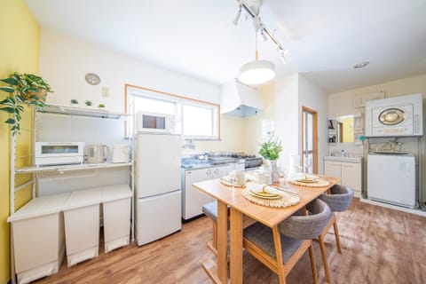 Kitchen or kitchenette, Dining area, toaster