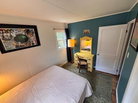 Grateful Dunes Getaway House in Porter