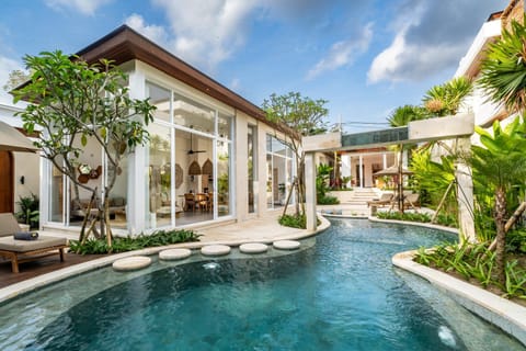 Property building, Pool view, Swimming pool