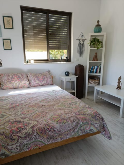 Bed, Seating area, Bedroom