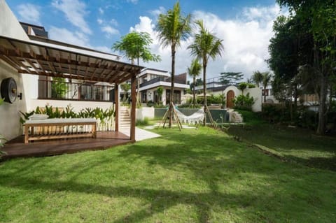 Ubud Magnificent 6 BR Infinity Pool Villa Villa in Tampaksiring