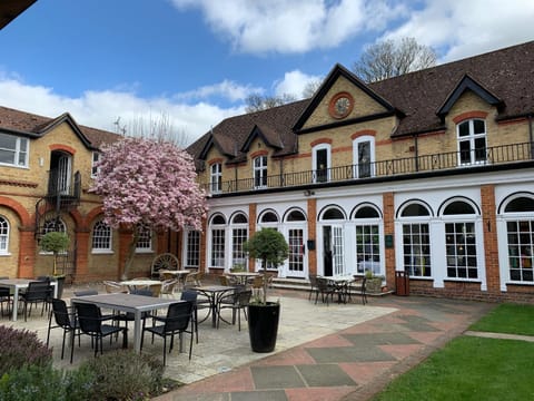 Patio, Restaurant/places to eat