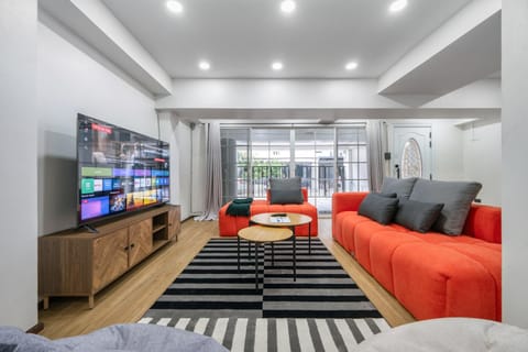 TV and multimedia, Living room, Seating area