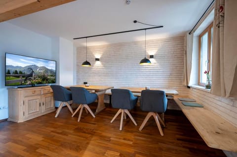 Dining area, Food, Food