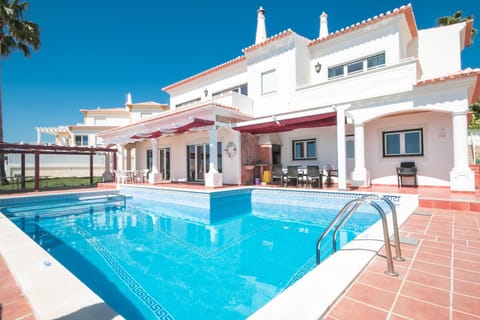 BBQ facilities, Garden, Balcony/Terrace, Swimming pool