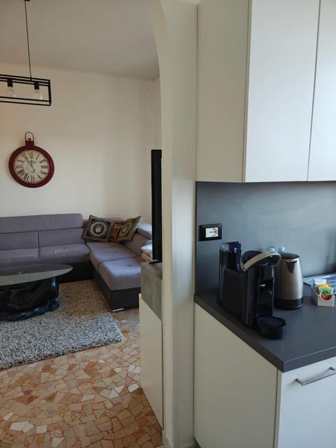 Kitchen or kitchenette, Living room