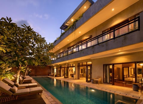 Seating area, Swimming pool