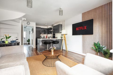 Kitchen or kitchenette, Living room, kitchen, kitchen
