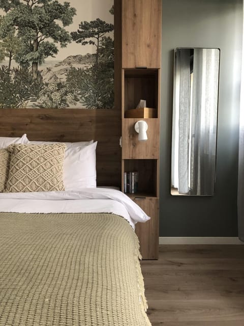 Bed, Photo of the whole room, Bedroom, wardrobe