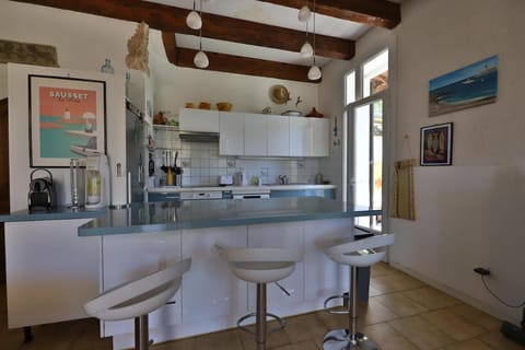 Villa L'Oustaou House in Sausset-les-Pins