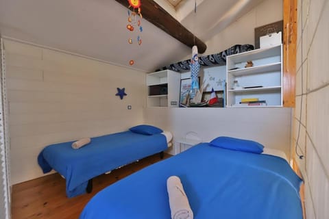 Villa L'Oustaou House in Sausset-les-Pins