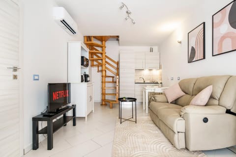 Communal lounge/ TV room, Living room, Lounge or bar, Seating area
