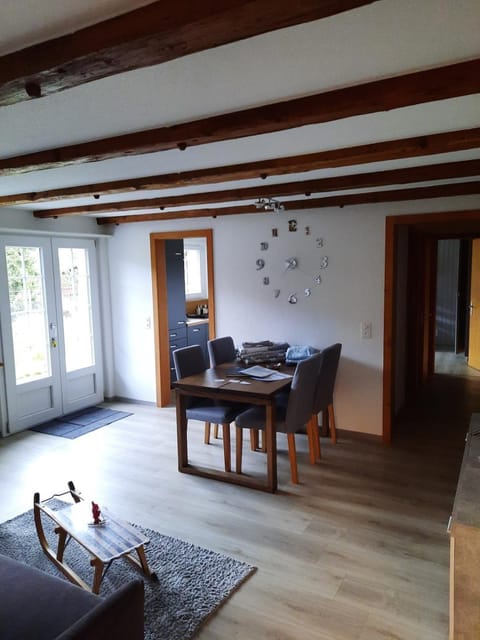 TV and multimedia, Dining area