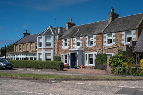 Property building, Street view, Location, Parking