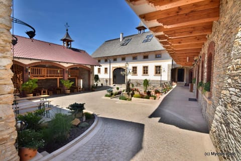 Property building, Day