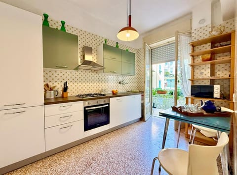 DIMORA Concept - Happy Home - Private garage Apartment in Finale Ligure