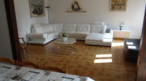 Maison 50m de la mer parking privé House in Cancale