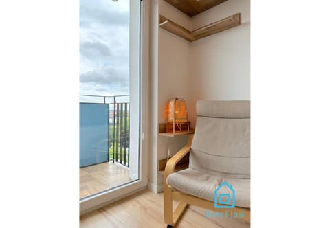 Postcard Apartment Scenic Escape 10 Minutes to Gdańsk Old Town and Seaside Apartment in Gdansk