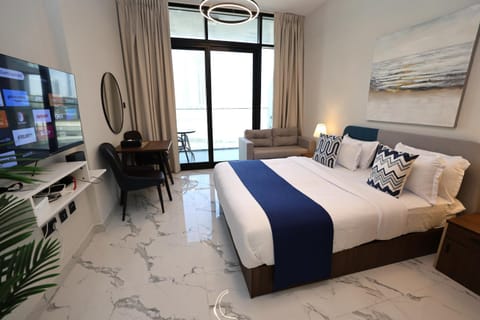 Communal lounge/ TV room, Bed, TV and multimedia, Photo of the whole room, Seating area, air conditioner
