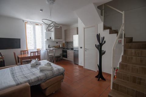 Bed, Kitchen or kitchenette, Photo of the whole room, Dining area