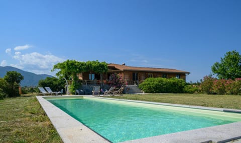 Property building, Garden view, Mountain view, Swimming pool, sunbed